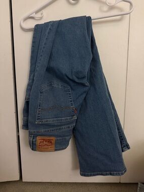 Levi's bootcut Blue Denim Jeans